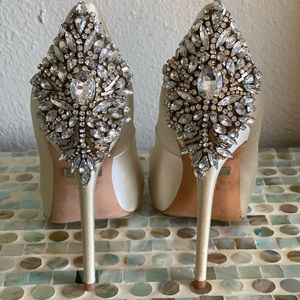 Champagne BADGLEY MISCHKA peep toe high heels